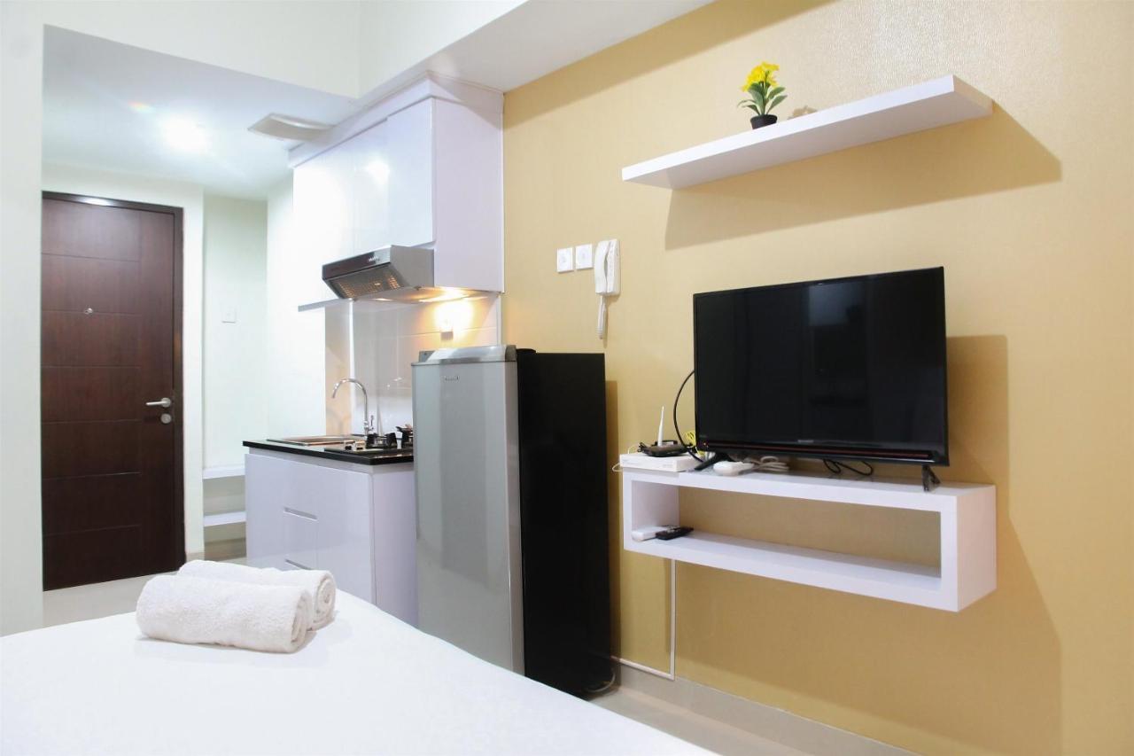 Comfortable Studio Apartment Grand Dhika City By Travelio Bekasi Buitenkant foto